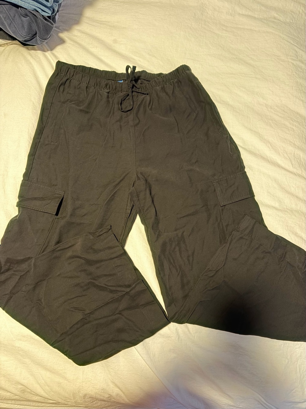 Old Navy Black Cargo Pants - Woman’s Size L